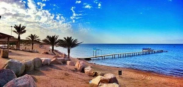 شواطئ بحر العقبة الأردن