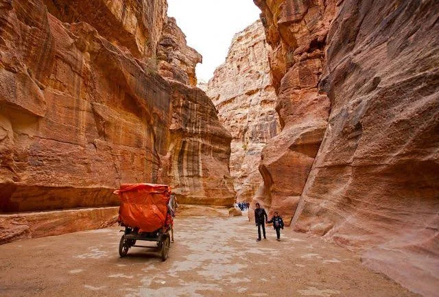 زيارة السيق في البتراء