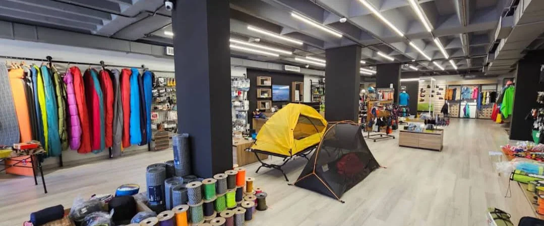 محل Treks Outdoor Sports