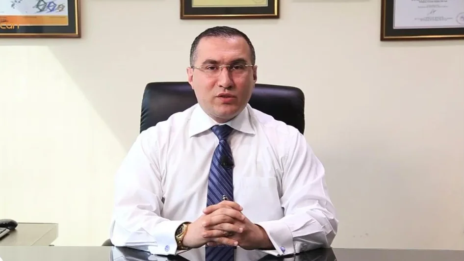 الدكتور أحمد محمد الطراونة