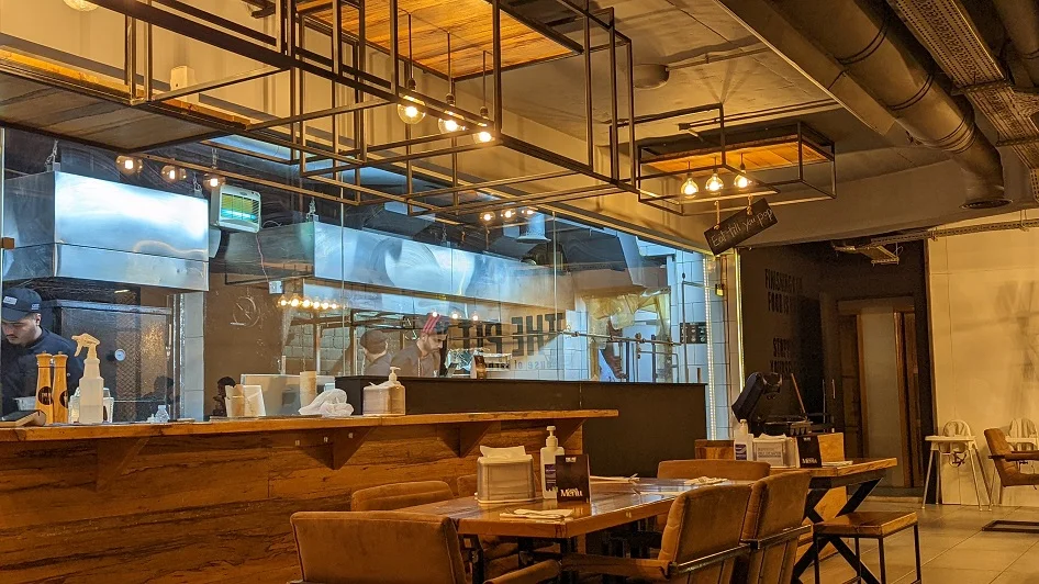 مطعم The Pit- House of barbecue